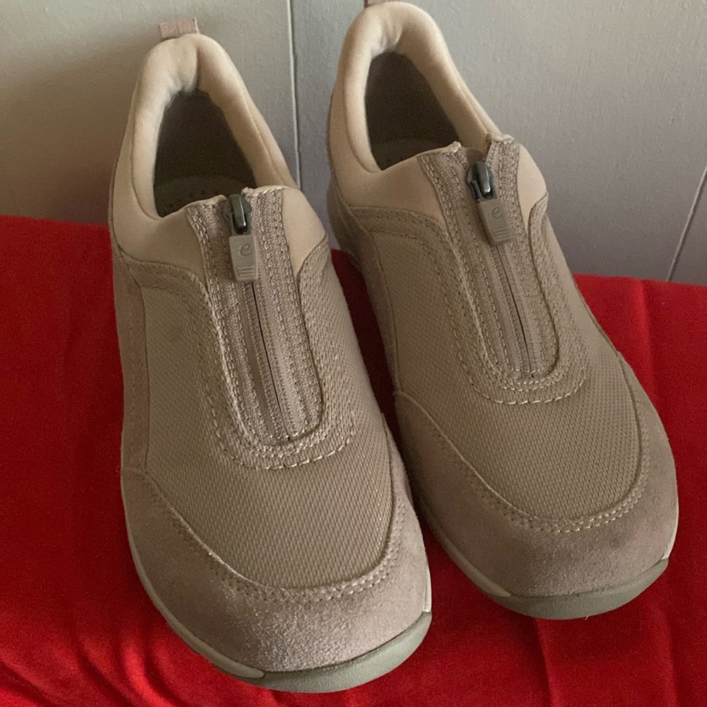 Tan, Easy Spirit comfortable walking shoe, zipper